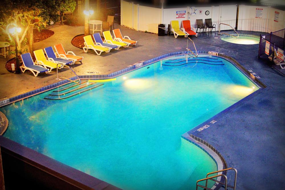 Ramada By Wyndham Kissimmee Downtown Hotel Ngoại thất bức ảnh