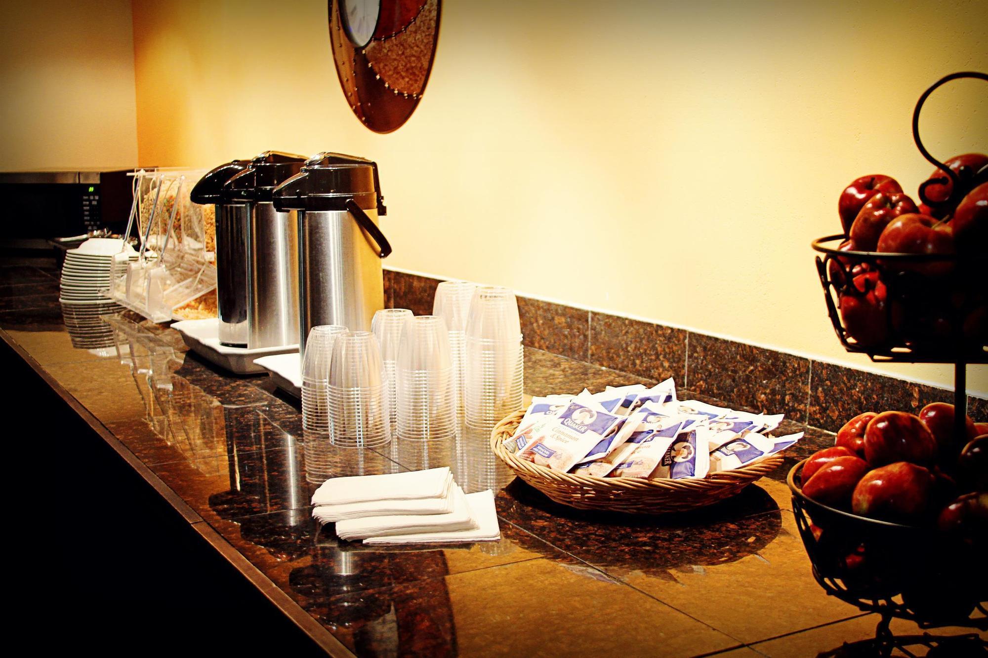 Ramada By Wyndham Kissimmee Downtown Hotel Ngoại thất bức ảnh